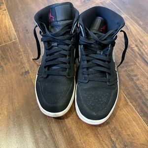 Johnny Kilroy Mid 1’s Size 9